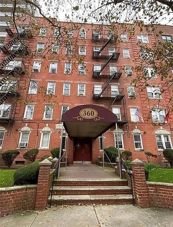 360 Ocean Parkway #5G