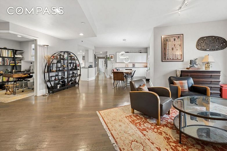 3625 Oxford avenue #7C