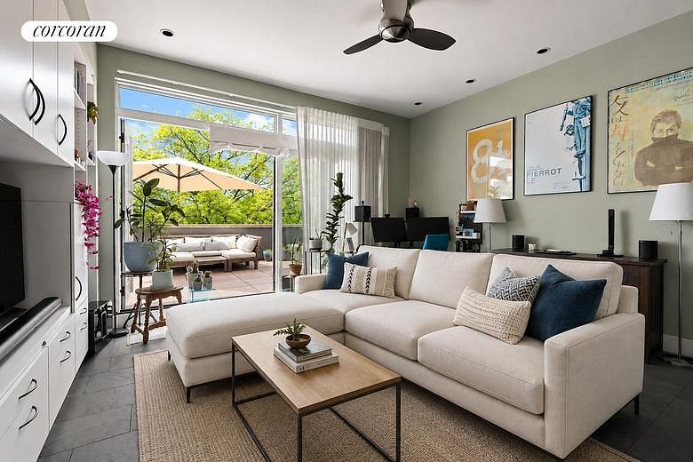 363 16th Street #4A