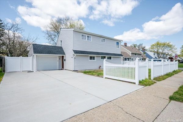 Image 1 of 16 for 58 Abbey Lane in Long Island, Levittown, NY, 11756