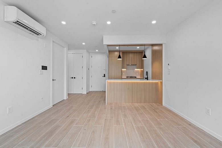 366 Harman Street #2F