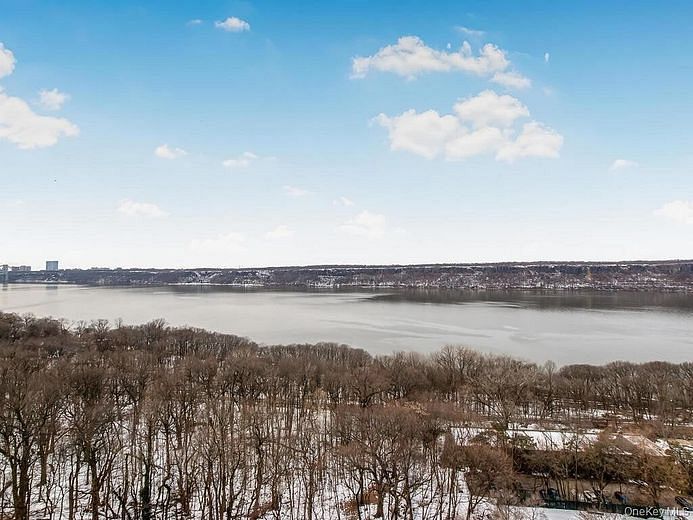 3671 Hudson Manor Terrace #17A