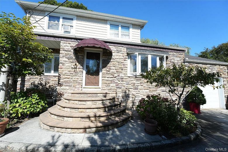 368 Merrifield Avenue