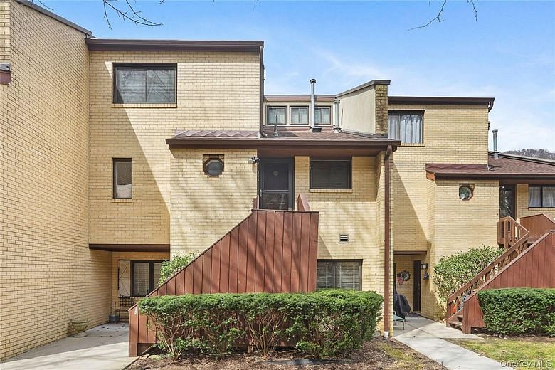 368 N Greeley Avenue