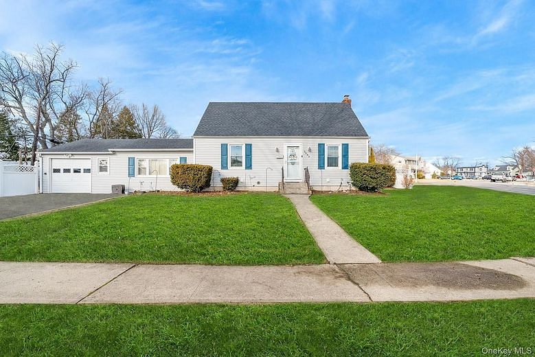 3683 Hawk Road