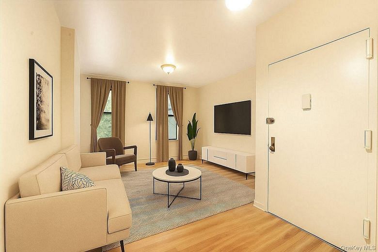 369 Marion Street #2B