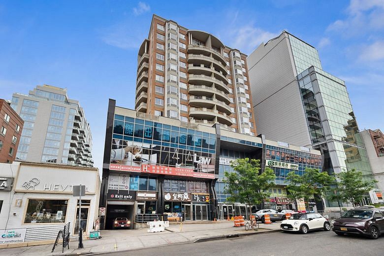 37-20 Prince Street #12C