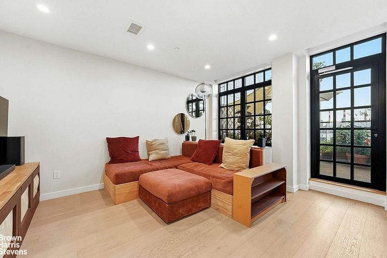 37-28 30th Street #7B