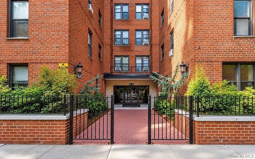 37-30 83RD STREET #5L