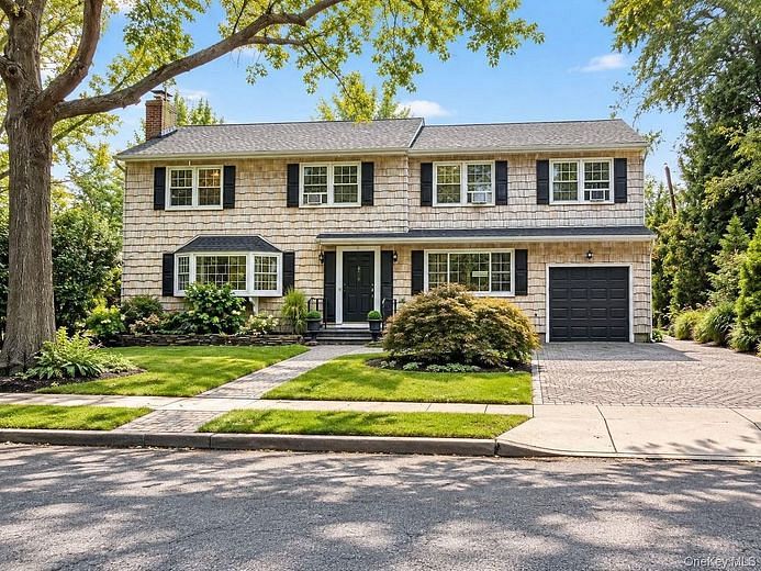 37 Bayberry Avenue