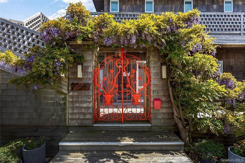 37 Bayview Walk