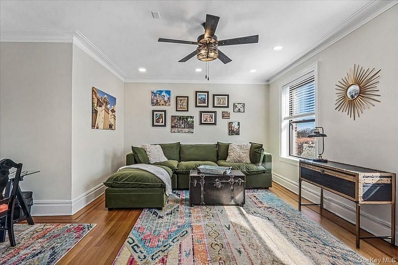 37 Brompton Road #6D