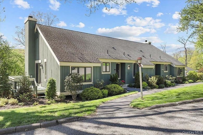 37 Heritage Hills #37A