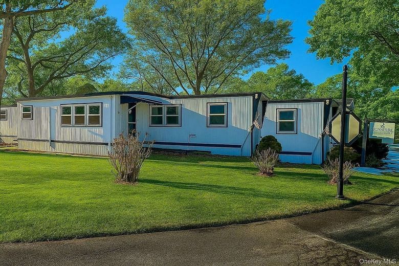 37 Hubbard Avenue #85