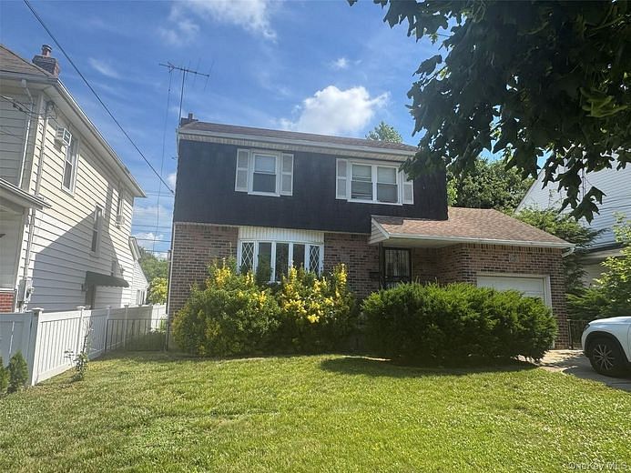 37 Magnolia Avenue