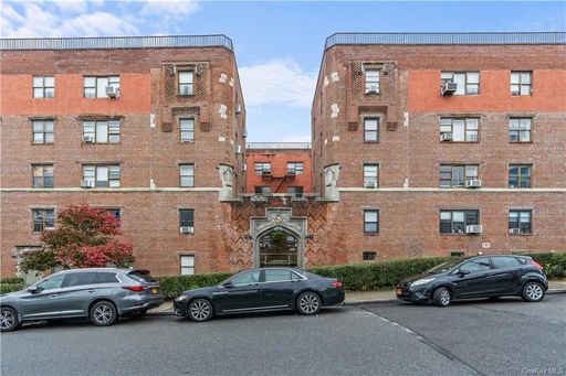 Image 1 of 15 for 37 Summit Avenue #2D in Westchester, Port Chester, NY, 10573