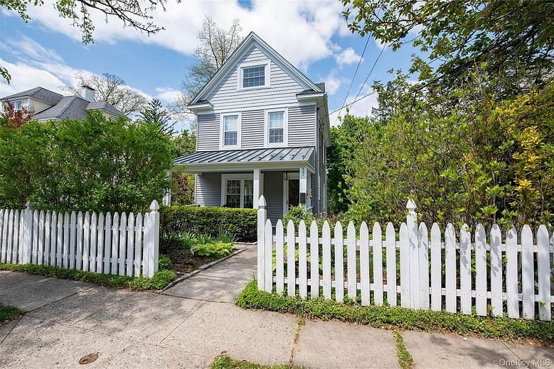 37 Warren Avenue