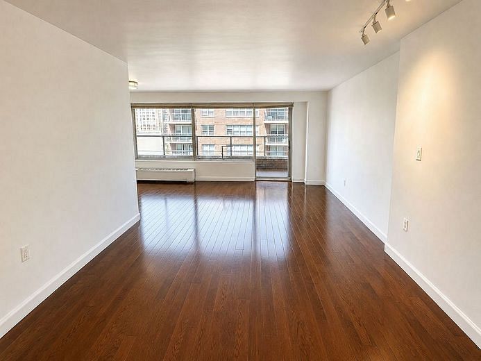 370 East 76th Street #B1106