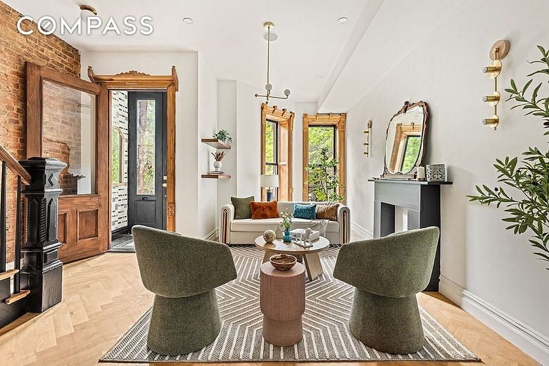 370 Hancock Street #TWNHS