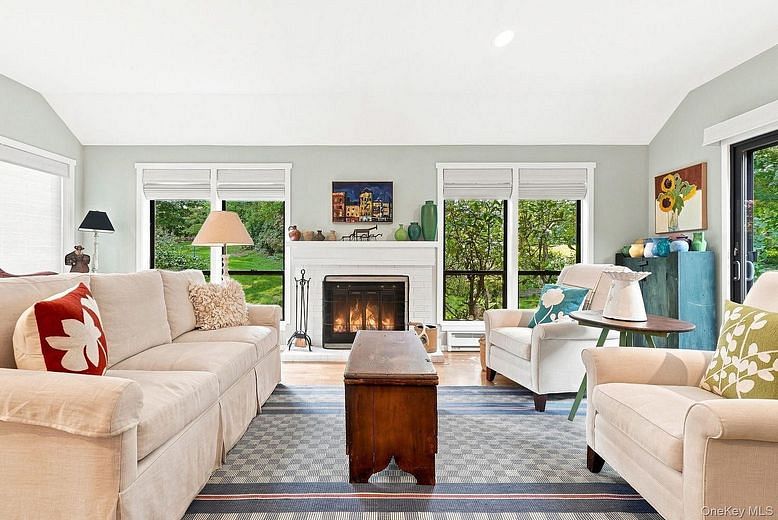 370 Heritage Hills #A