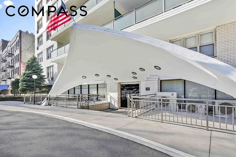 370 Ocean parkway #8H