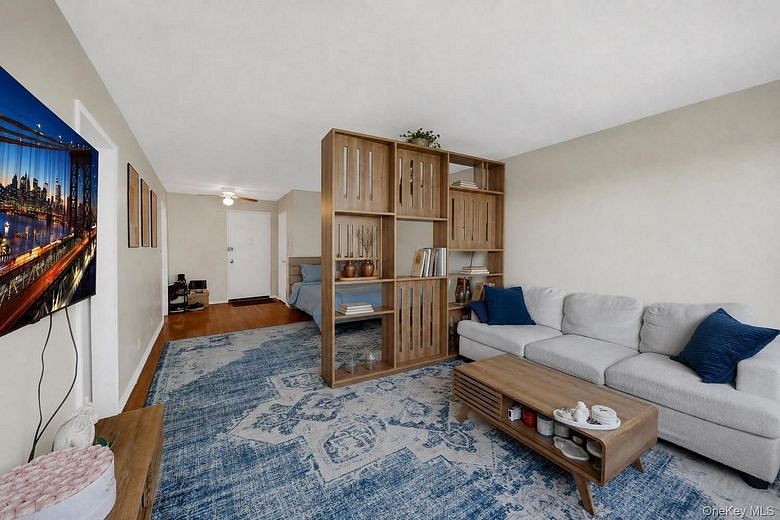 370 Westchester Avenue #3M