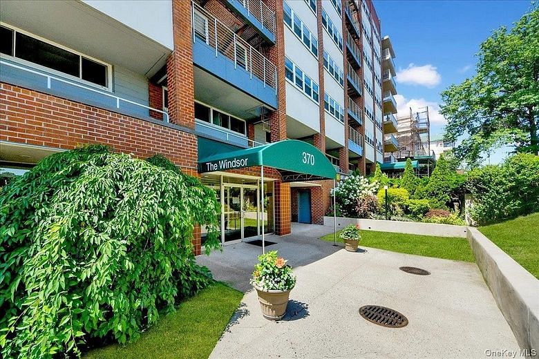 370 Westchester Avenue #3M