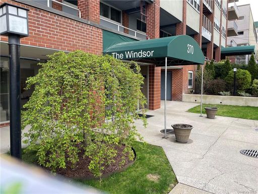 Image 1 of 15 for 370 Westchester Avenue #3T in Westchester, Port Chester, NY, 10573