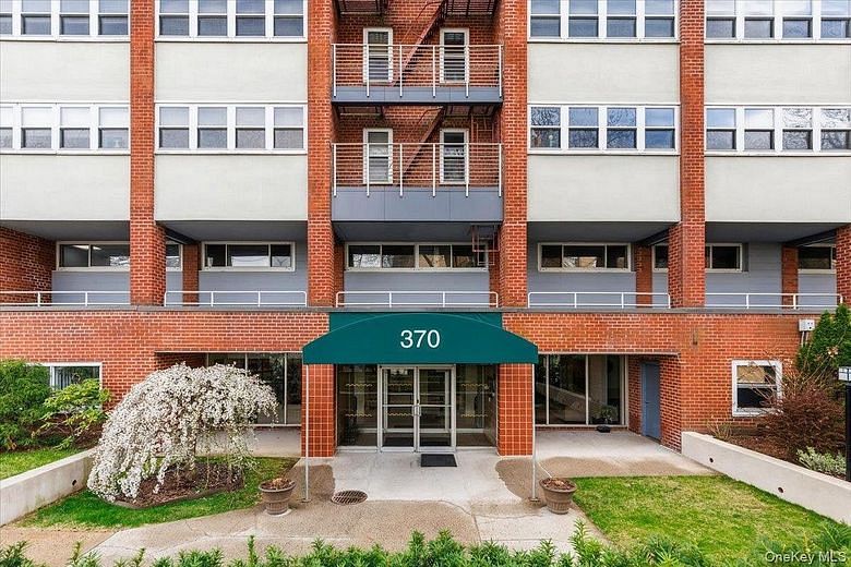 370 Westchester Avenue #5C
