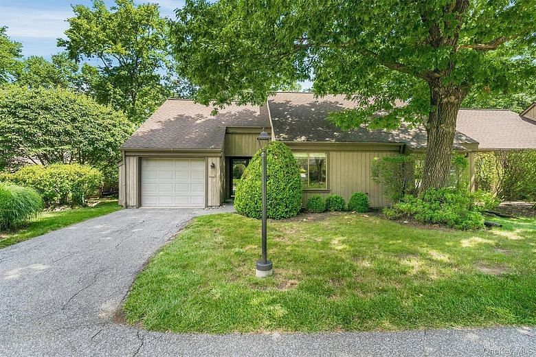 371 Heritage Hills #A