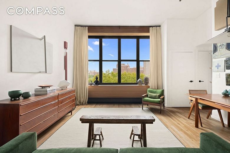 372 Dekalb Avenue #6E