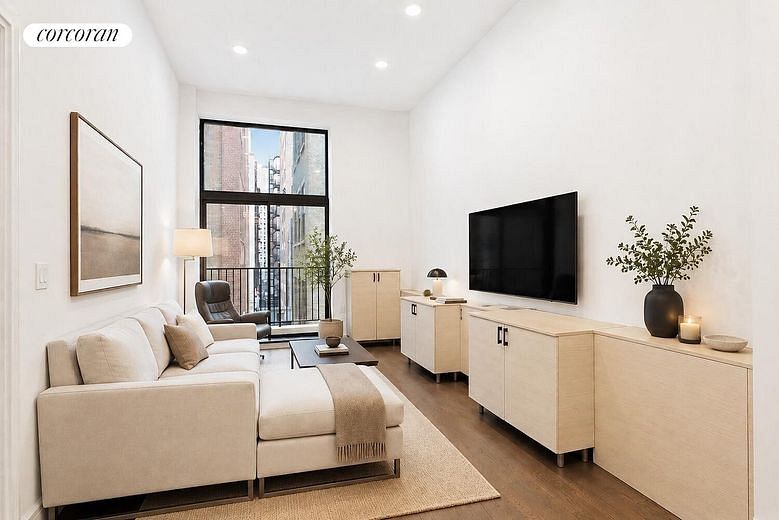 372 Fifth Avenue #4M
