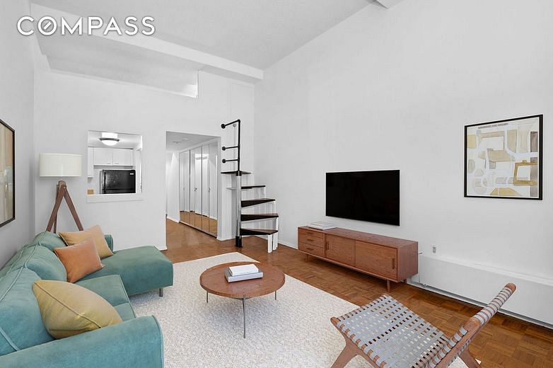 372 Fifth Avenue #5N