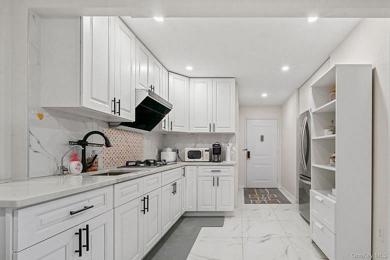 3720 Prince Street #11B