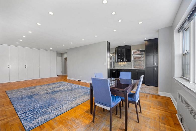 3750 Hudson Manor Terrace #5CW