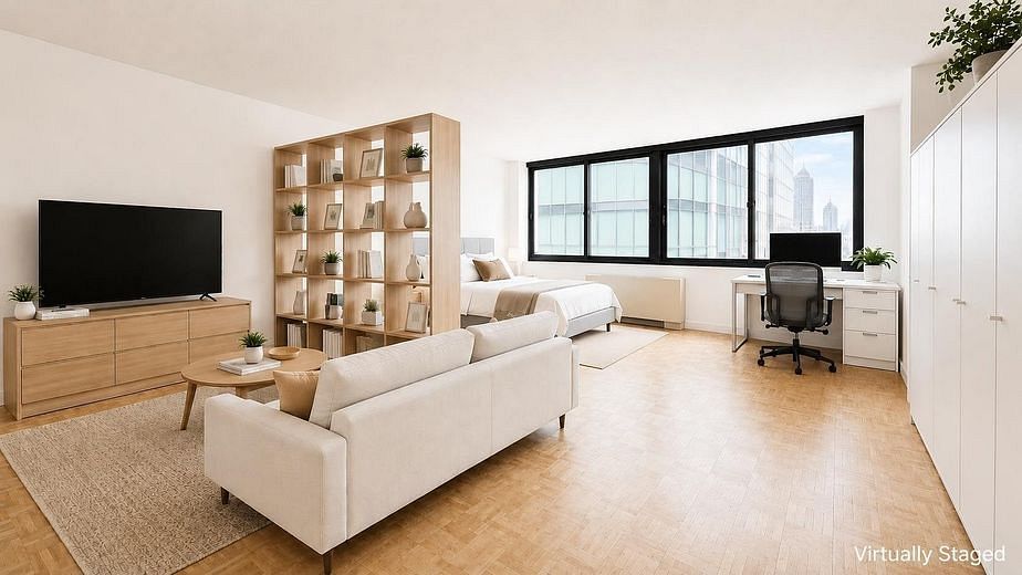 376 Broadway #13G