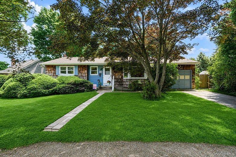 376 Moriches Road