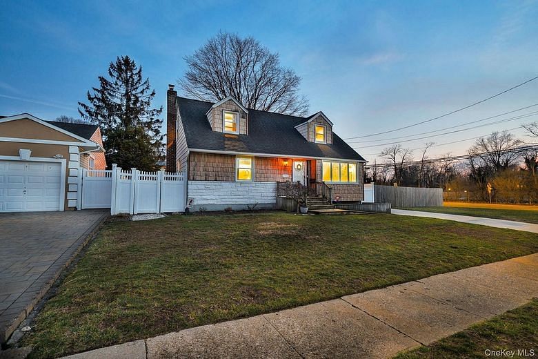 3768 Mansfield Drive