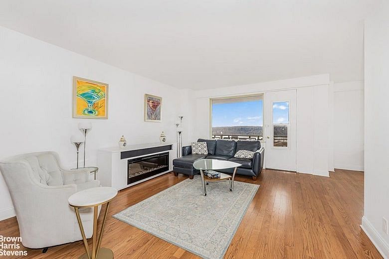 3777 Independence avenue #14M