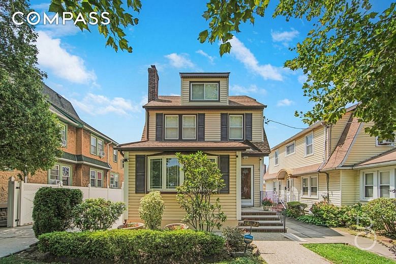 38-22 Clearview Expressway Service Road