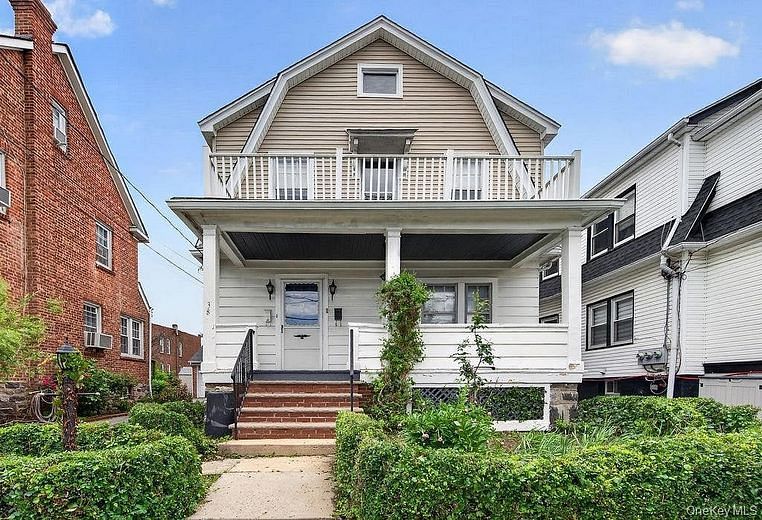 38 Lee Avenue