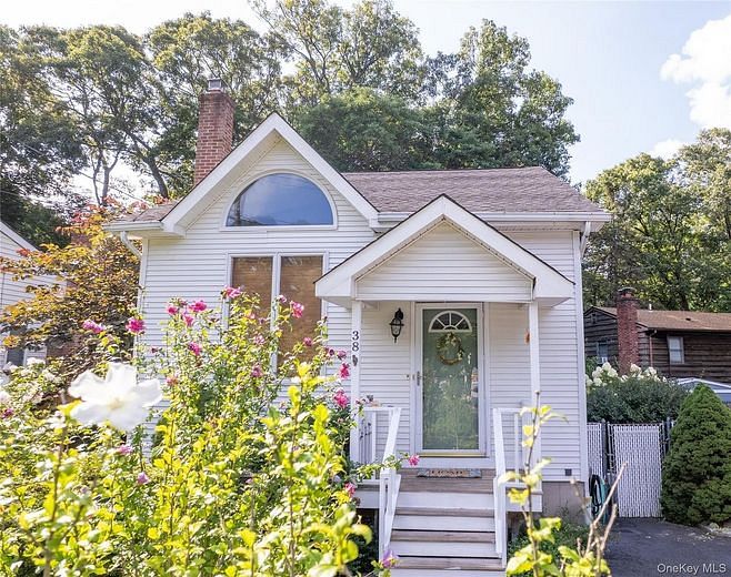 38 Montauk Road
