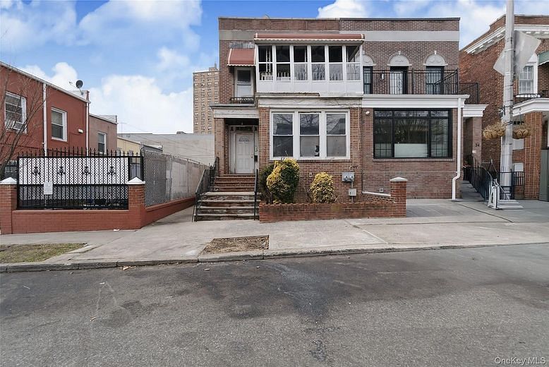 38 Stoddard Place