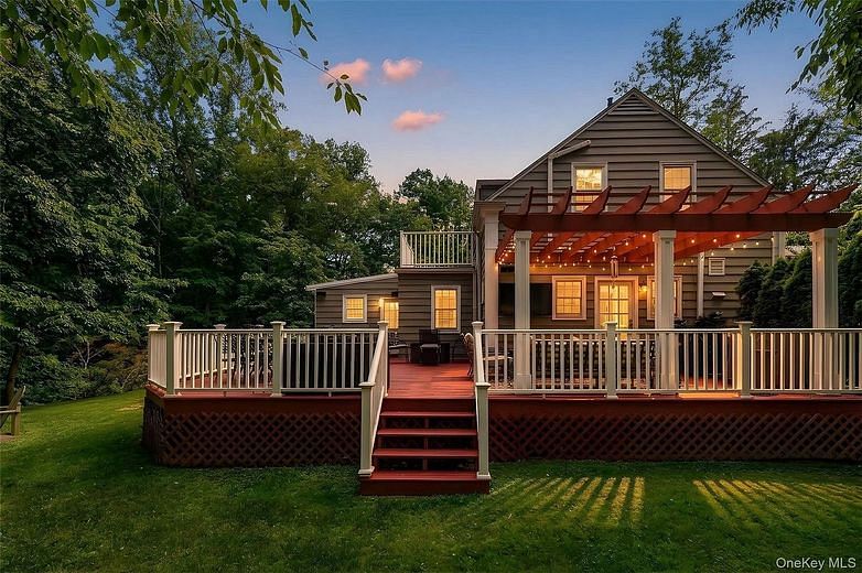 38 Winfield Avenue