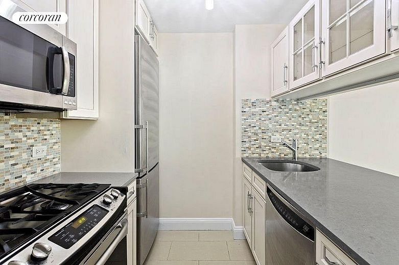 380 Rector Place #4L