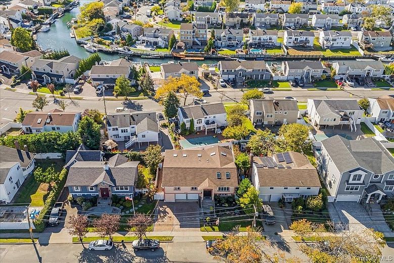 3822 Greentree Drive