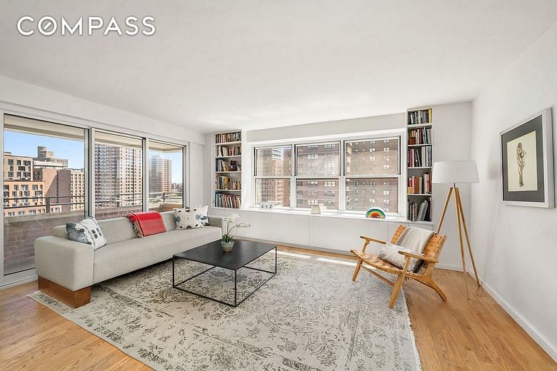 383 Grand Street #M1304