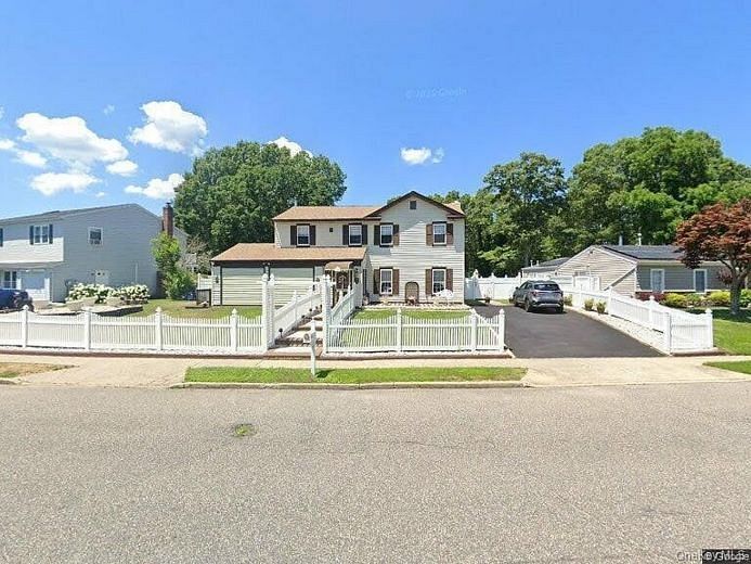 384 Singingwood Drive