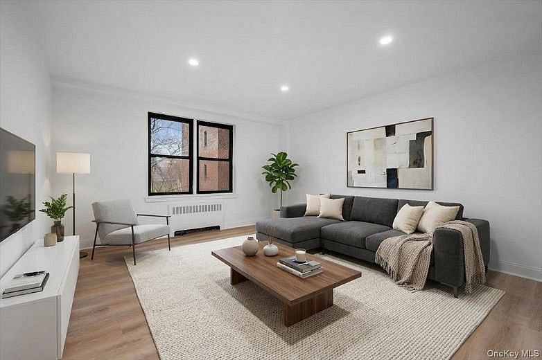 3840 Greystone Avenue #3A