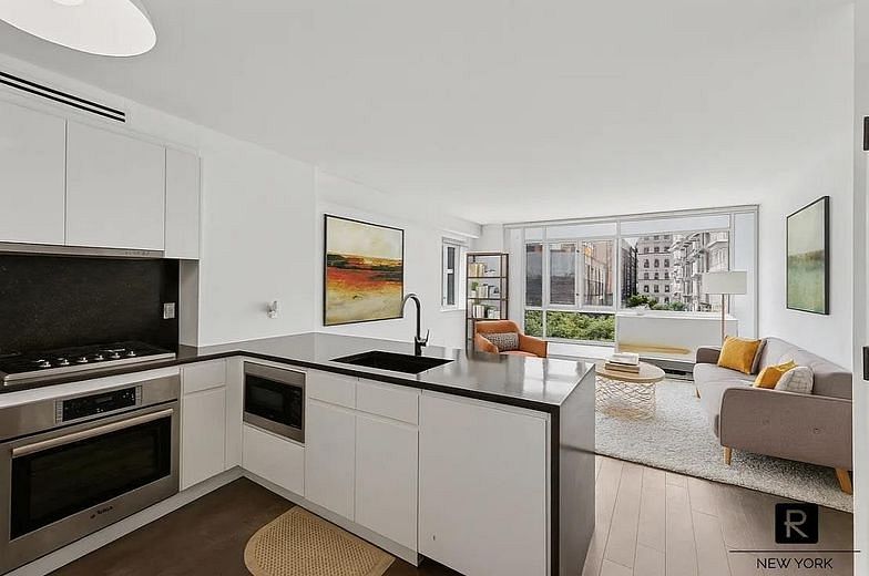 385 First Avenue #5H